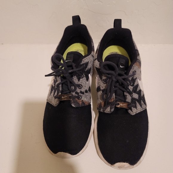 Pendleton Nike Roche Run - Picture 7 of 8